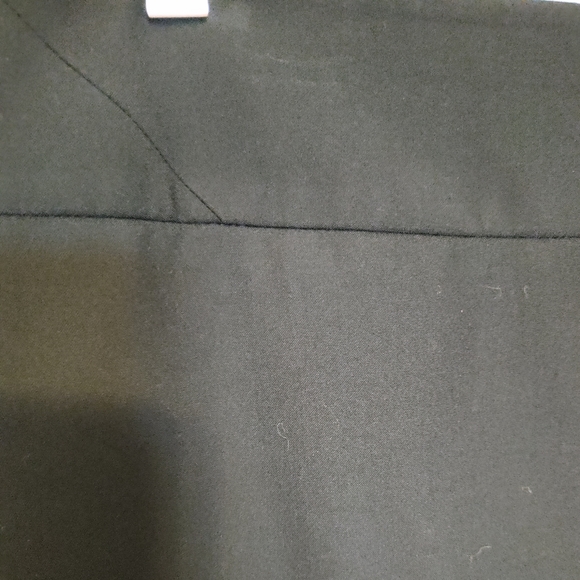 The Limited Black Collection skirt - Picture 3 of 6